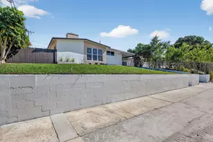 1426 Hillcrest Dr Dr, Lake Worth Beach, FL 33461 - Photo 4