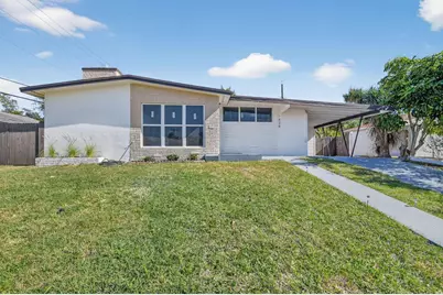 1426 Hillcrest Dr Drive, Lake Worth Beach, FL 33461 - Photo 2