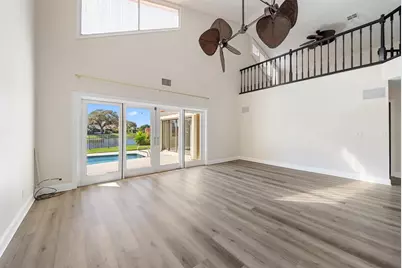 13290 Saint Tropez Circle, Palm Beach Gardens, FL 33410 - Photo 4