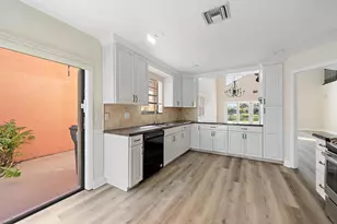 13290 St Tropez Cir, Palm Beach Gardens, FL 33410 - Photo 10