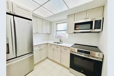 2878 Ashley Drive E #G, West Palm Beach, FL 33415 - Photo 6