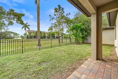 8359 Hanoverian Drive, Lake Worth, FL 33467 - Photo 34