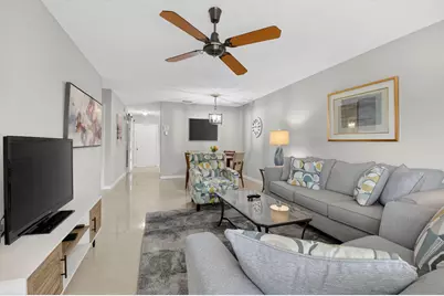 8633 Chevy Chase Drive, Boca Raton, FL 33433 - Photo 4