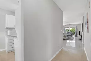 8633 Chevy Chase Dr, Boca Raton, FL 33433 - Photo 10