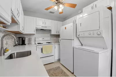 8633 Chevy Chase Drive, Boca Raton, FL 33433 - Photo 12