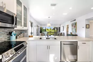 2550 Presidential Way, West Palm Beach, FL 33401 - Photo 4