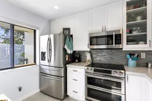 2550 Presidential Way, West Palm Beach, FL 33401 - Photo 16