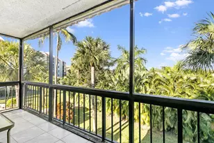 2550 Presidential Way, West Palm Beach, FL 33401 - Photo 26