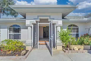 1149 SE Cambridge Dr, Port Saint Lucie, FL 34952 - Photo 6