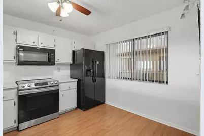 8030 Hampton Boulevard #414, Pompano Beach, FL 33068 - Photo 20