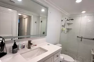 5400 N Ocean Dr, Singer Island, FL 33404 - Photo 36