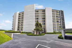 5400 N Ocean Dr, Singer Island, FL 33404 - Photo 56