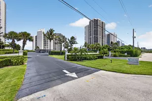 5400 N Ocean Dr, Singer Island, FL 33404 - Photo 68