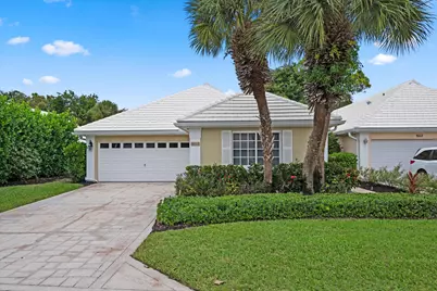 9221 Heathridge Drive, West Palm Beach, FL 33411 - Photo 2