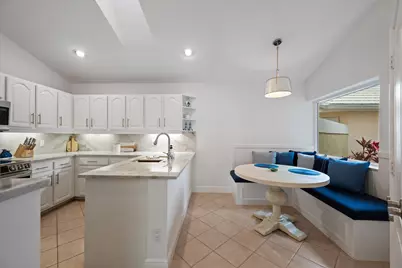 9221 Heathridge Drive, West Palm Beach, FL 33411 - Photo 8