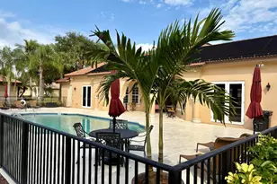 808 SW Classico Ct, Port Saint Lucie, FL 34986 - Photo 44