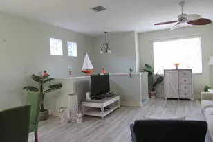 48 SE Sedona Cir, Stuart, FL 34994 - Photo 2