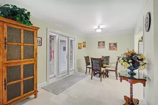 129 S Golfview Rd, Lake Worth Beach, FL 33460 - Photo 12