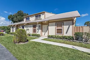 211 Maplecrest Cir, Jupiter, FL 33458 - Photo 1