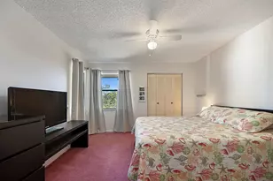 7673 Tahiti Ln, Lake Worth, FL 33467 - Photo 12