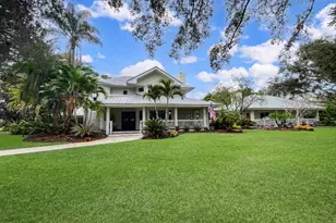 2521 SW Racquet Club Dr, Palm City, FL 34990 - Photo 2