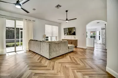 112 Cocoplum Circle, Royal Palm Beach, FL 33411 - Photo 8