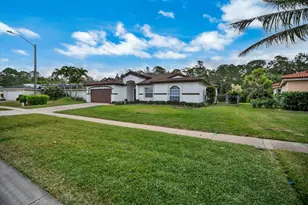 112 Cocoplum Cir, Royal Palm Beach, FL 33411 - Photo 2