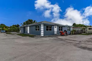 945 Miner Rd, Lake Worth, FL 33462 - Photo 6