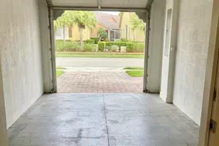 6525 Oxford Cir, Vero Beach, FL 32966 - Photo 10