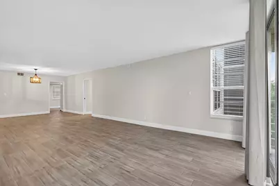545 Oaks Lane #409, Pompano Beach, FL 33069 - Photo 10