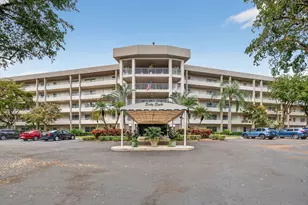 545 Oaks Ln, Pompano Beach, FL 33069 - Photo 1