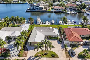 752 Lagoon Dr, North Palm Beach, FL 33408 - Photo 14