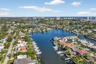 752 Lagoon Dr, North Palm Beach, FL 33408 - Photo 68