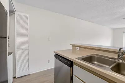 9424 NW 49th Place #13c, Sunrise, FL 33351 - Photo 14