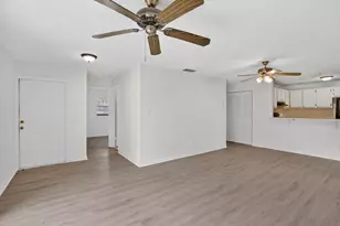 9424 NW 49th Pl, Sunrise, FL 33351 - Photo 10