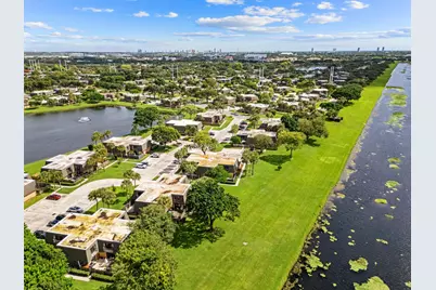 2410 24th Way, West Palm Beach, FL 33407 - Photo 44