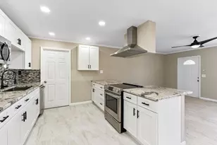 111 Alameda Ave, Sebastian, FL 32958 - Photo 1