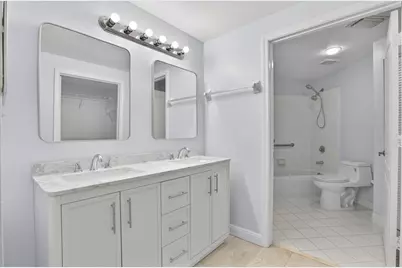 800 Uno Lago Drive #102, Juno Beach, FL 33408 - Photo 2