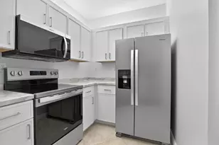 800 Uno Lago Dr, North Palm Beach, FL 33408 - Photo 10