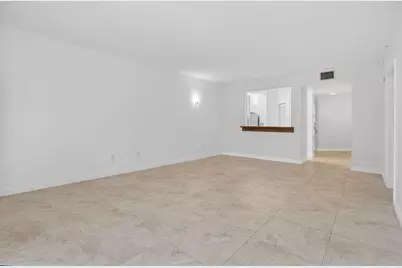 800 Uno Lago Drive #102, Juno Beach, FL 33408 - Photo 6