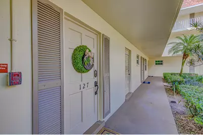 5560 Tamberlane Circle #127, Palm Beach Gardens, FL 33418 - Photo 2