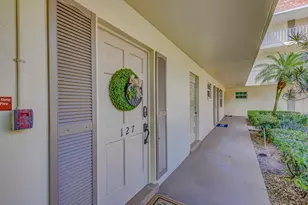 5560 Tamberlane Cir, Palm Beach Gardens, FL 33418 - Photo 2