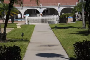 250 NE 20th St, Boca Raton, FL 33431 - Photo 26