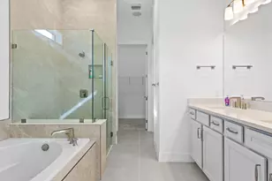 10717 Northbrook Cir, Palm Beach Gardens, FL 33412 - Photo 8