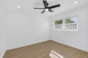 379 NW 23rd St, Boca Raton, FL 33431 - Photo 22