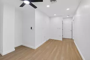 379 NW 23rd St, Boca Raton, FL 33431 - Photo 34