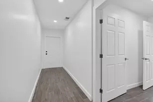 379 NW 23rd St, Boca Raton, FL 33431 - Photo 10