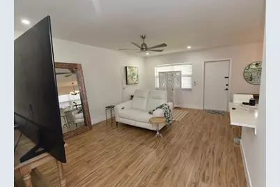 112 Salisbury #E, West Palm Beach, FL 33417 - Photo 8