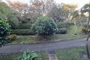 7281 Amberly Ln, Delray Beach, FL 33446 - Photo 2