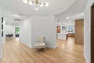 2451 NE 199th St, Miami, FL 33180 - Photo 22